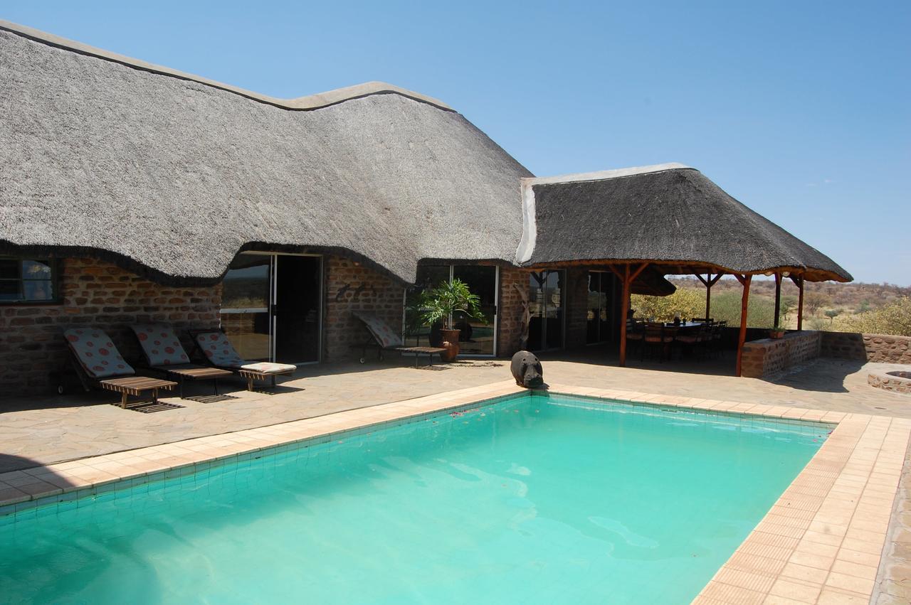 Villa Outeniqua Guest & Hunting Farm Okahandja Exterior foto
