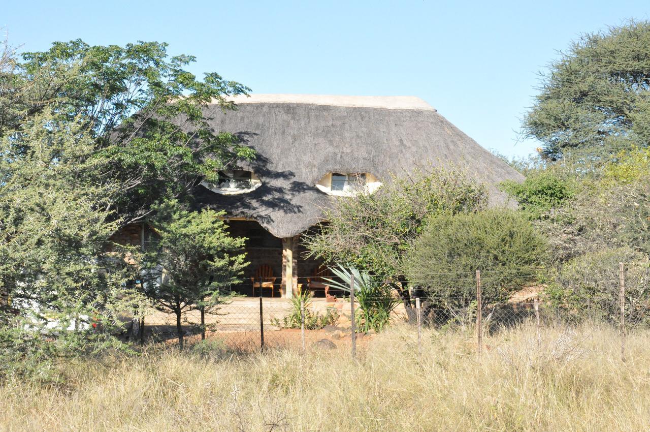 Villa Outeniqua Guest & Hunting Farm Okahandja Exterior foto